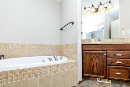 73 Lanterman Close, Red Deer, AB 