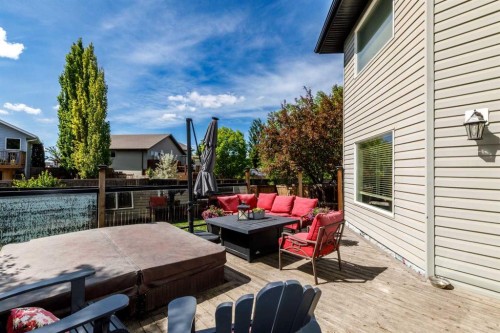 73 Lanterman Close, Red Deer, AB 