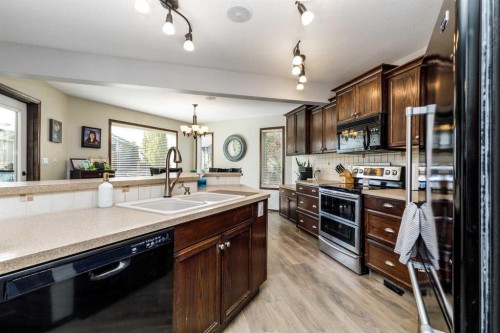 73 Lanterman Close, Red Deer, AB 