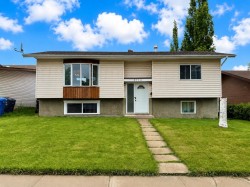 5712 55 Street Rocky Mountain House, AB T4T 1J7