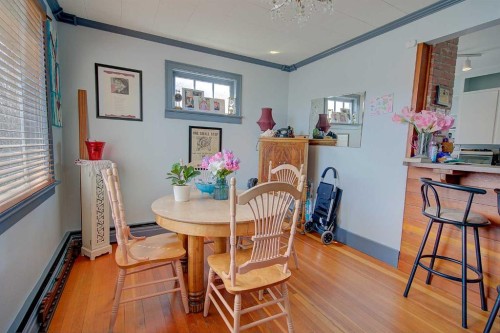 5910 52 Avenue, Red Deer, AB - Indoor Photo Showing Dining Room