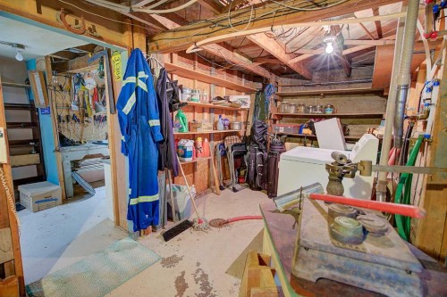 5910 52 Avenue, Red Deer, AB - Indoor Photo Showing Other Room