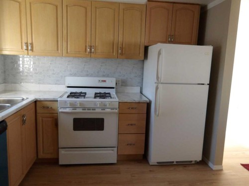67 Norby Crescent, Red Deer, AB - Indoor Photo Showing Kitchen