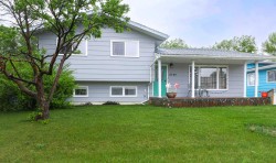 5739 55 Street Rocky Mountain House, AB T4T 1J7