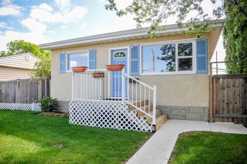 5223 46 Street  Camrose, AB T4V 1H4