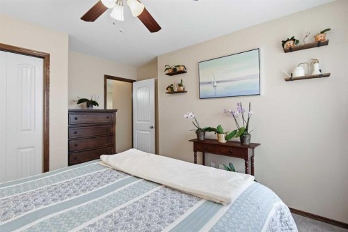136 Lanterman Close, Red Deer, AB 