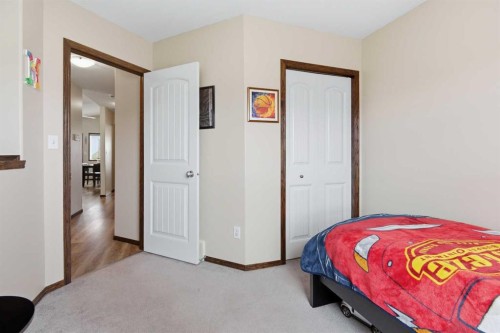 136 Lanterman Close, Red Deer, AB 