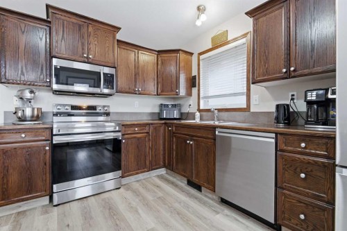 136 Lanterman Close, Red Deer, AB 