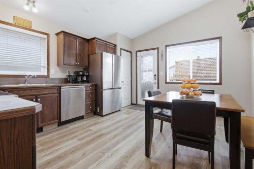 136 Lanterman Close, Red Deer, AB 