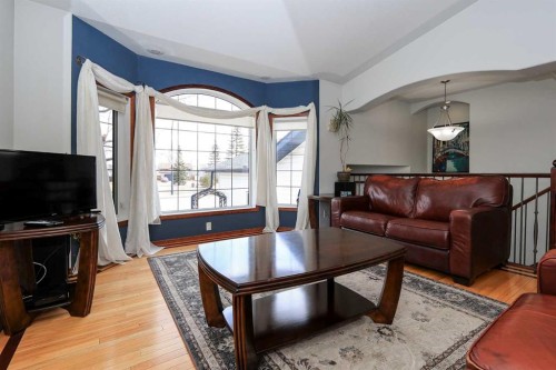 50 Donald Close, Red Deer, AB 