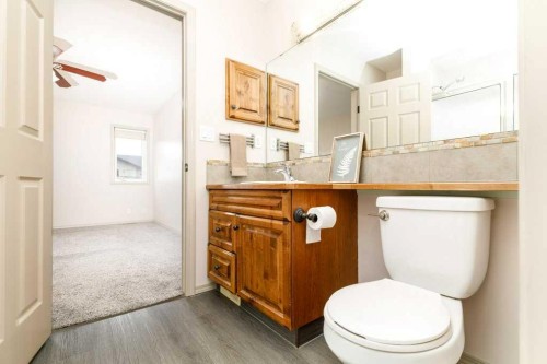 15 Kirton Close, Red Deer, AB - Indoor Photo Showing Bathroom