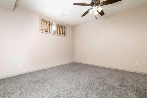 15 Kirton Close, Red Deer, AB - Indoor Photo Showing Other Room