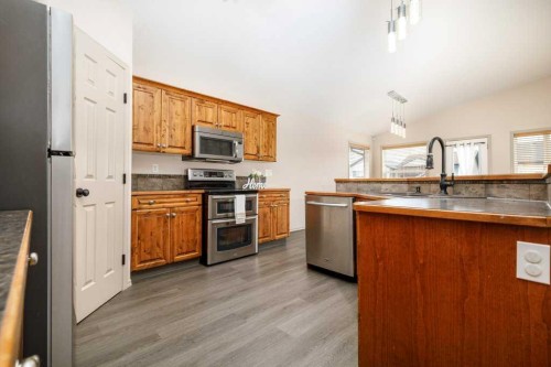 15 Kirton Close, Red Deer, AB - Indoor Photo Showing Kitchen With Stainless Steel Kitchen