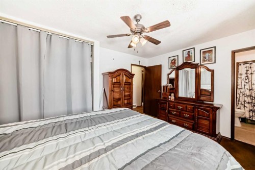 6004 53 Ave, Ponoka, AB 
