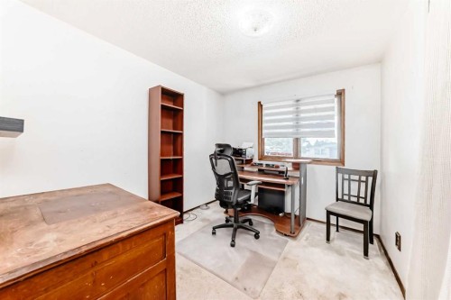 6004 53 Ave, Ponoka, AB 