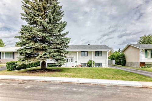 6004 53 Ave, Ponoka, AB 
