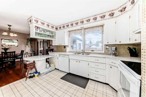 6004 53 Ave, Ponoka, AB 