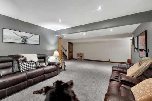 5518 52 Street Close, Bashaw, AB - Indoor