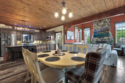 5518 52 Street Close, Bashaw, AB - Indoor Photo Showing Dining Room