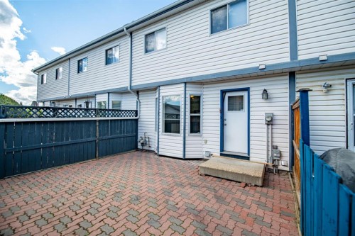 5 Elwell Close, Red Deer, AB 