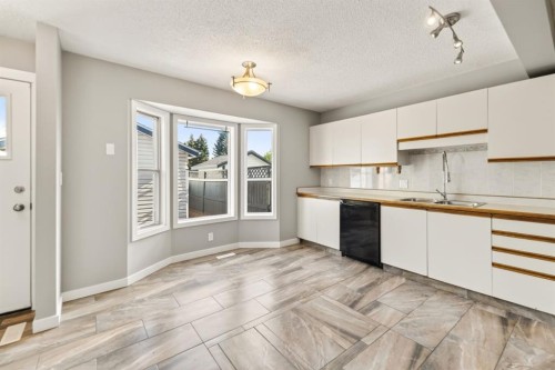5 Elwell Close, Red Deer, AB 