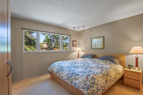 11 Mccune Avenue, Red Deer, AB 
