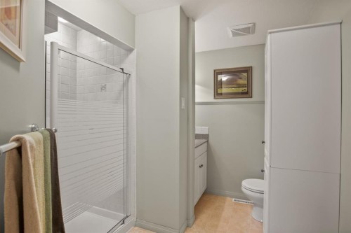 11 Mccune Avenue, Red Deer, AB 