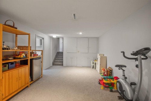 11 Mccune Avenue, Red Deer, AB 