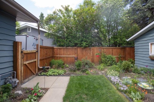 11 Mccune Avenue, Red Deer, AB 