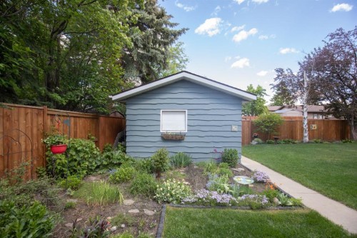 11 Mccune Avenue, Red Deer, AB 