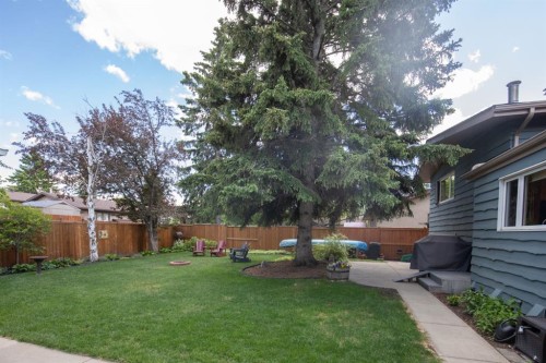 11 Mccune Avenue, Red Deer, AB 