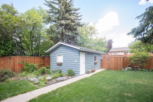 11 Mccune Avenue, Red Deer, AB 