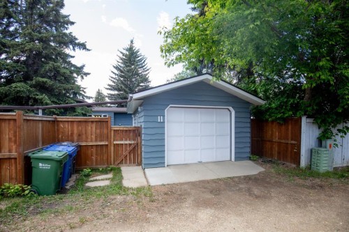 11 Mccune Avenue, Red Deer, AB 