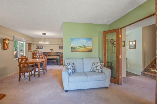 11 Mccune Avenue, Red Deer, AB 