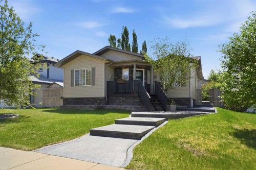 66 Pondside Crescent, Blackfalds, AB 
