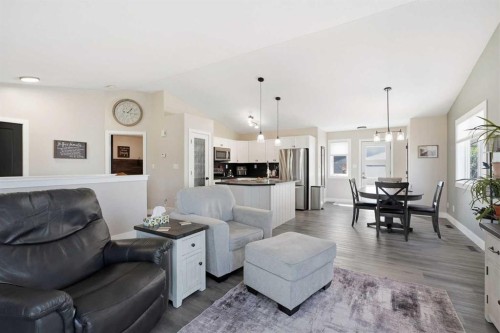 66 Pondside Crescent, Blackfalds, AB 