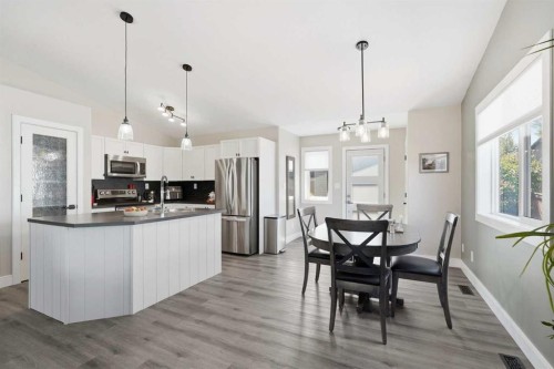 66 Pondside Crescent, Blackfalds, AB 