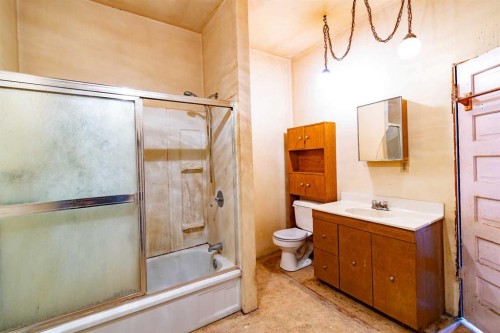 5107 52 Street, Mirror, AB 