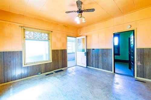 5107 52 Street, Mirror, AB 