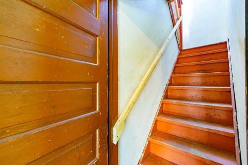 5107 52 Street, Mirror, AB 