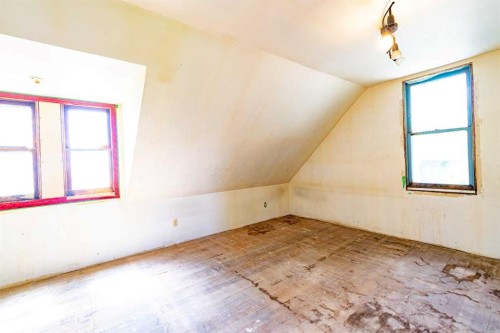 5107 52 Street, Mirror, AB 