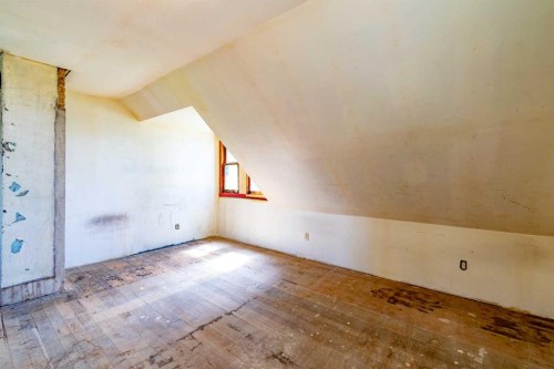 5107 52 Street, Mirror, AB 