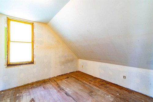 5107 52 Street, Mirror, AB 