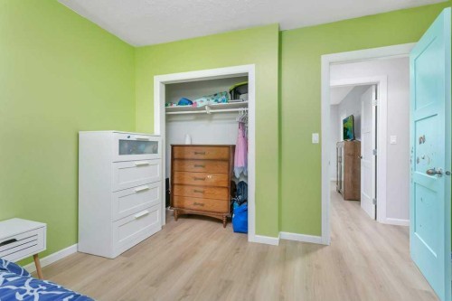 5606 58 Street, Lacombe, AB - Indoor Photo Showing Bedroom