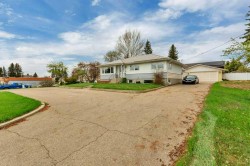 5606 58 Street Lacombe, AB T4L 1R3