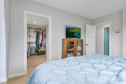 5606 58 Street, Lacombe, AB - Indoor Photo Showing Bedroom