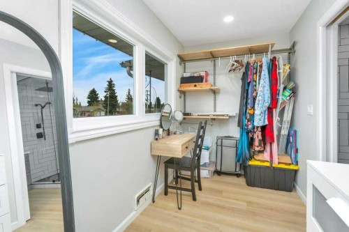 5606 58 Street, Lacombe, AB - Indoor
