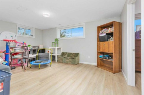 5606 58 Street, Lacombe, AB - Indoor