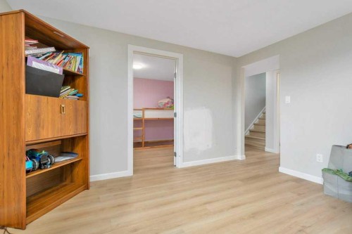 5606 58 Street, Lacombe, AB - Indoor