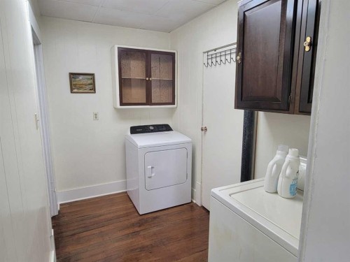 5205 52 Avenue, Castor, AB 